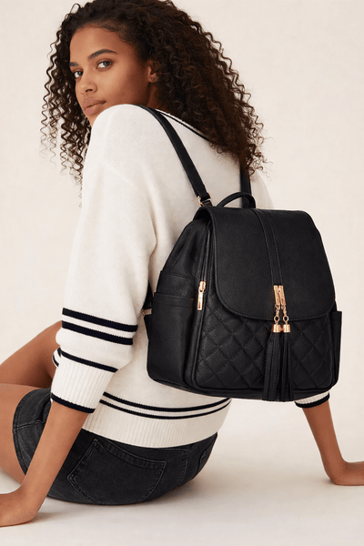Cartera Tipo Backpack Acolchada con Borlas (Mochila) - GM Fashion Boutique