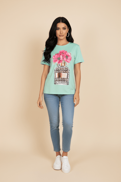 Camiseta Floral con Detalles Brillantes - GM Fashion Boutique