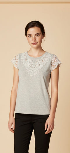 Blusa Rosa con Detalle de Encaje Floral - GM Fashion Boutique