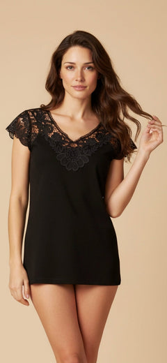 Blusa Rosa con Detalle de Encaje Floral - GM Fashion Boutique