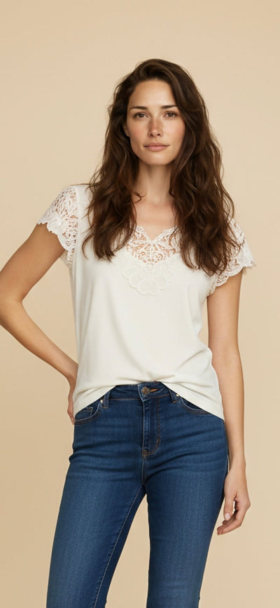 Blusa Rosa con Detalle de Encaje Floral - GM Fashion Boutique