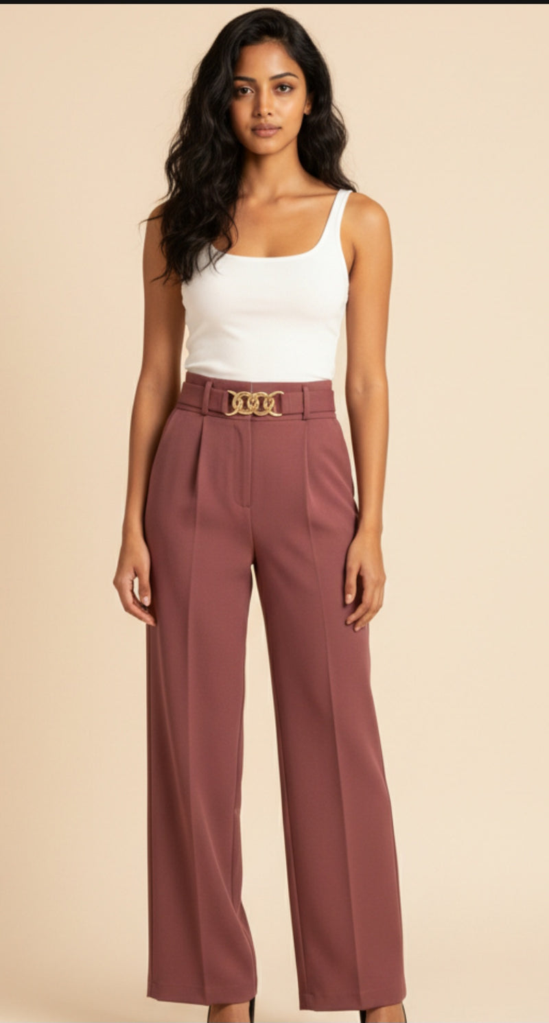 Pantalón de Vestir de Corte Recto con Cinturón Decorativo en Cadena - GM Fashion Boutique