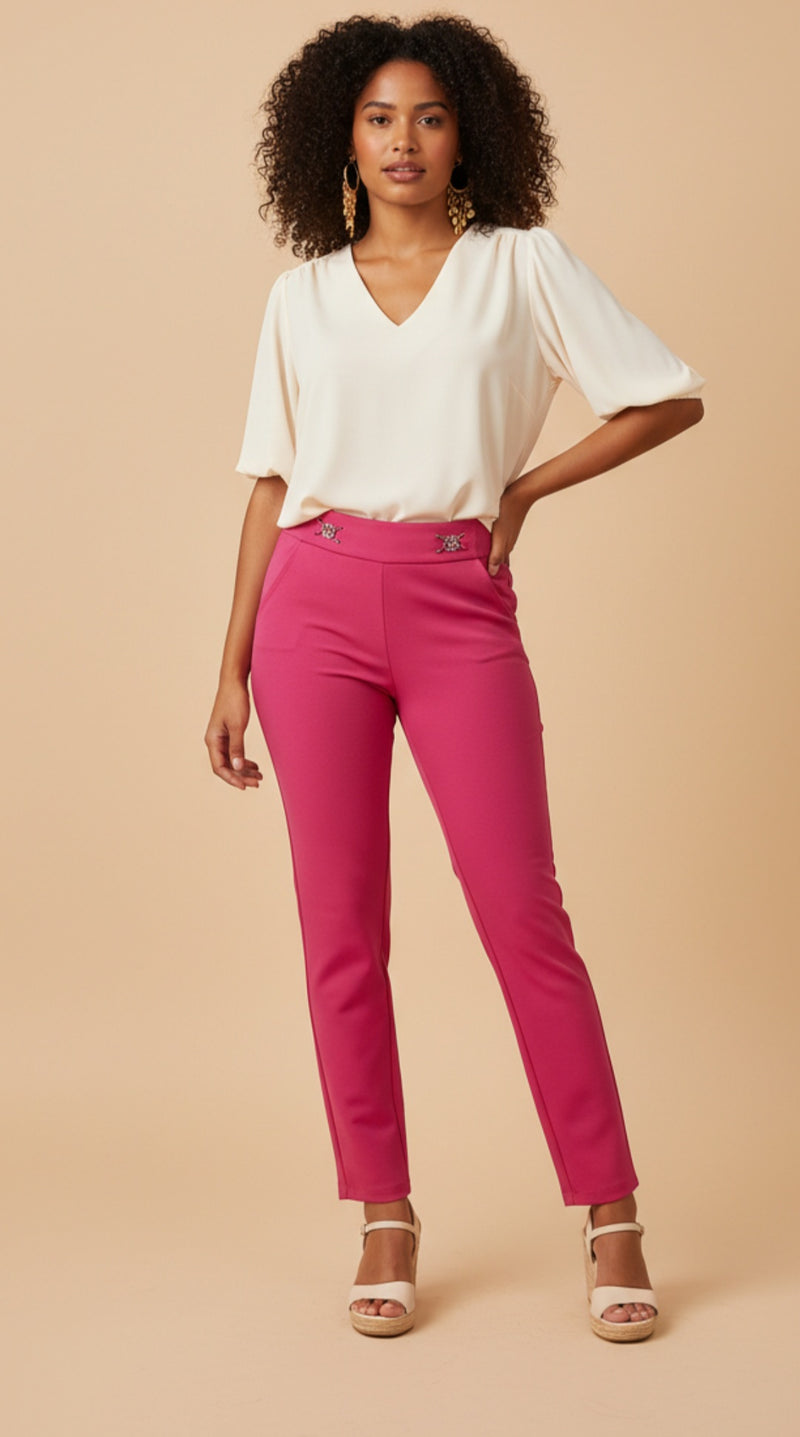 Pantalón Tiro Alto con Detalles de Pedrería